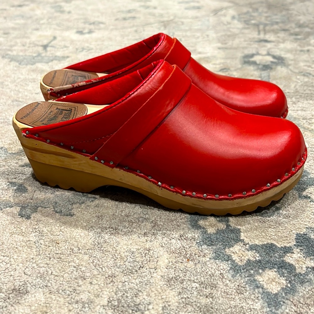 Troentorp Da Vinci Red Clogs
